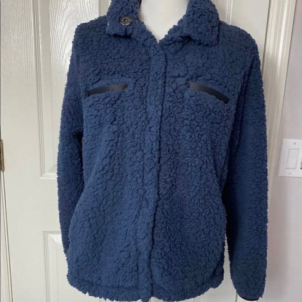 Victory Sportwear Womens Large Fleece Navy Jacket with Snap Front closure